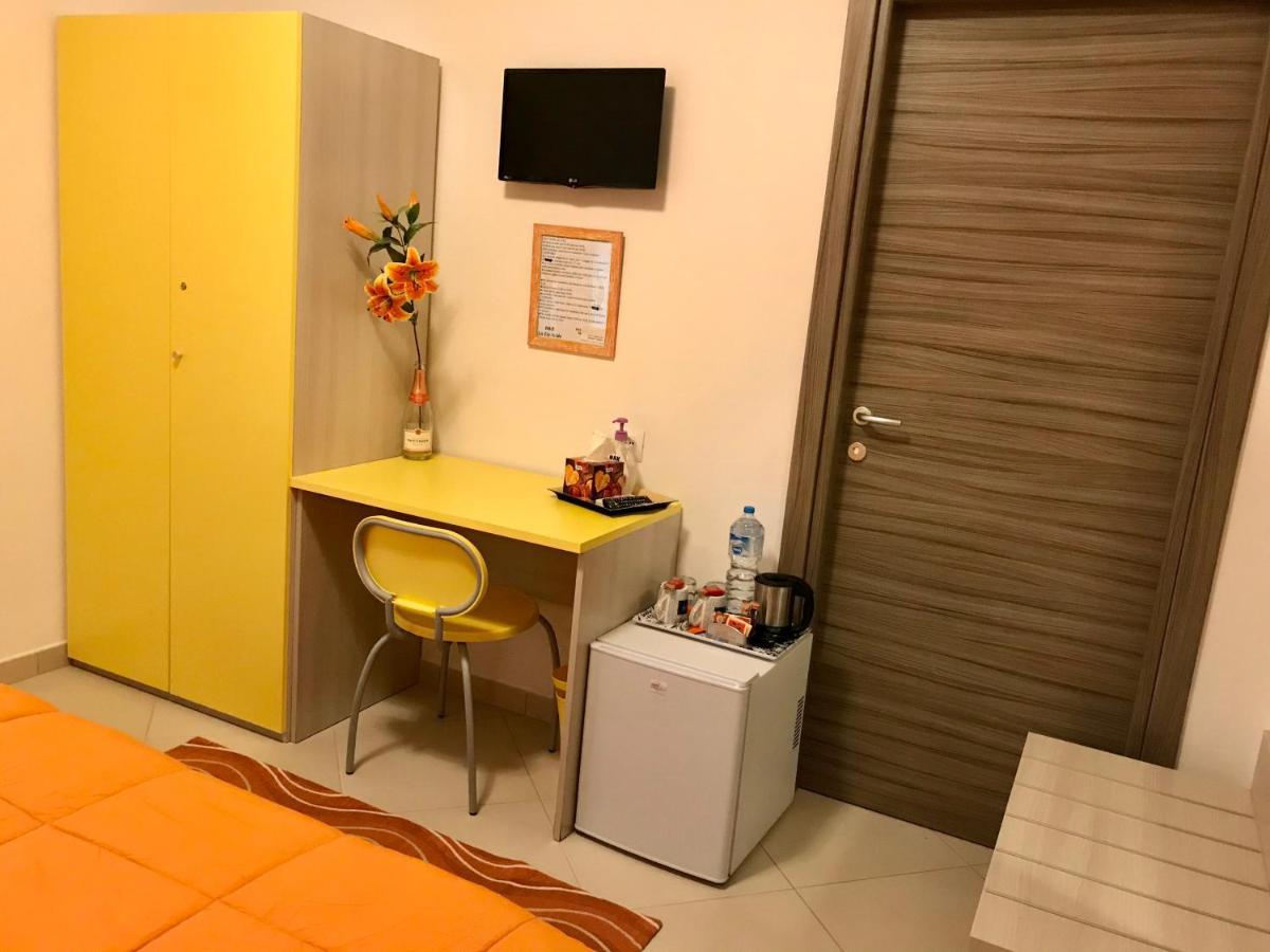 La Zia Acida Bed & Breakfast Ca Tiepolo Bagian luar foto